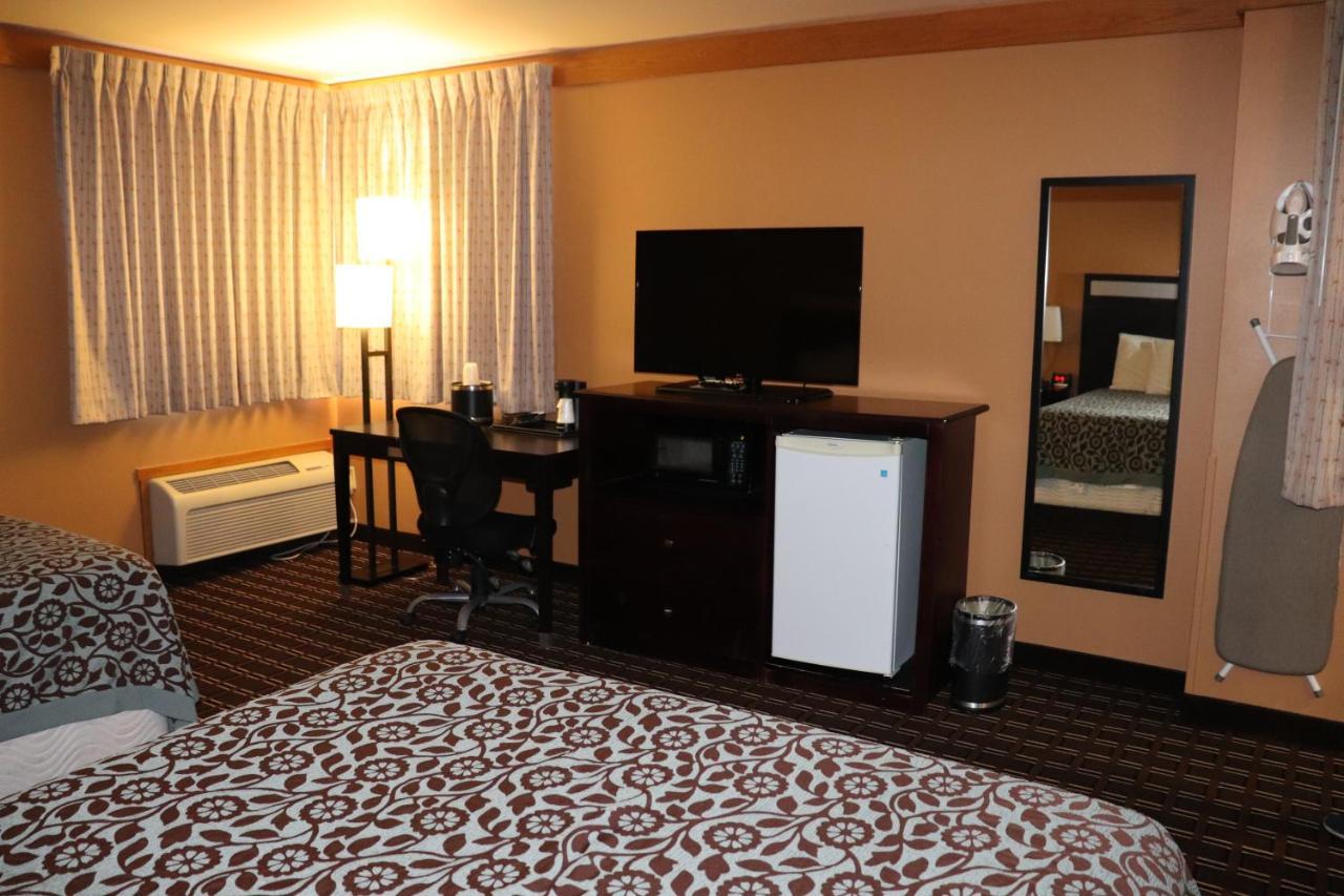 Prairie Inn Holmen La Crosse Area Екстериор снимка